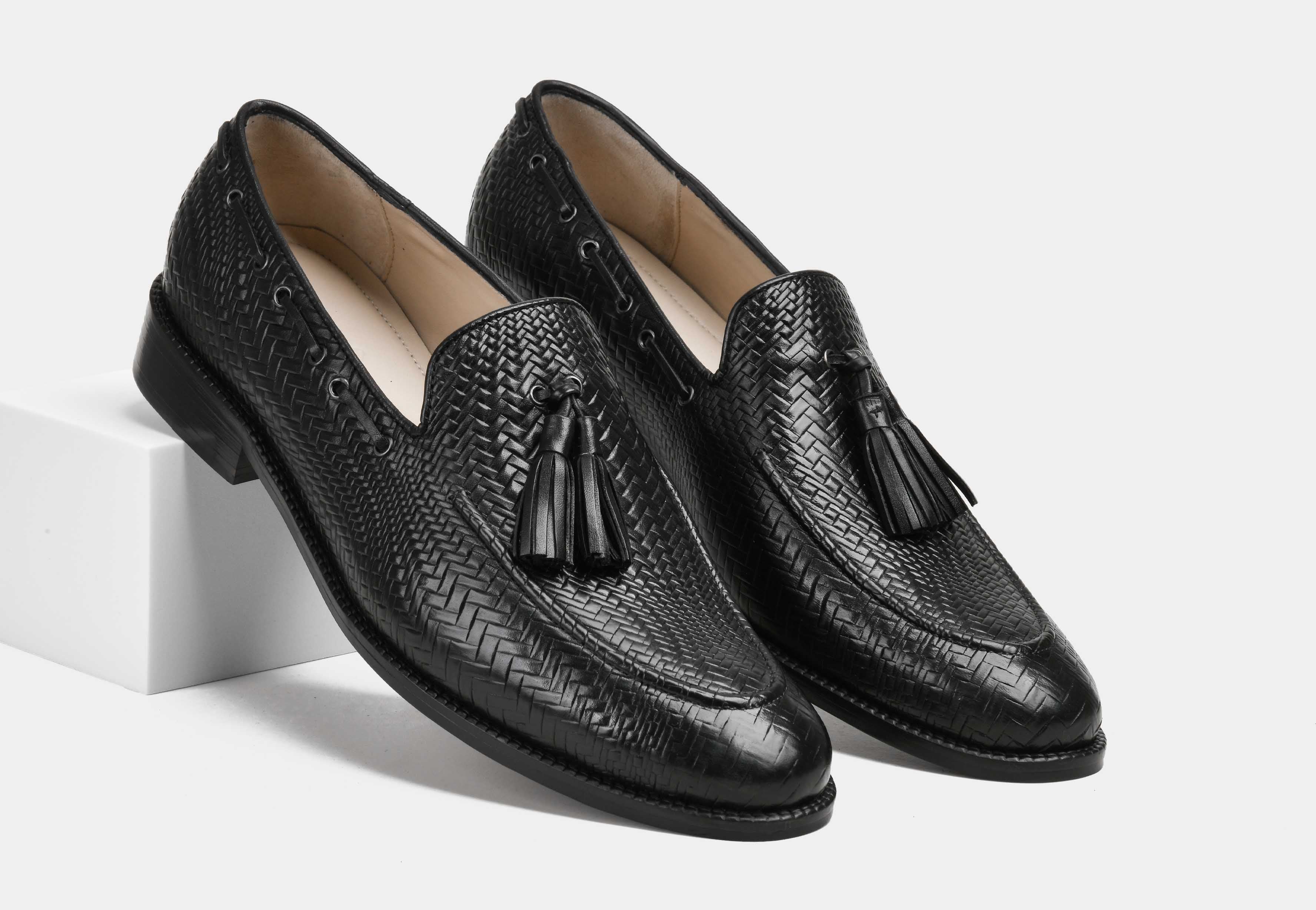 GIULIANO | MEN BLACK WOVEN TASSEL LOAFERS