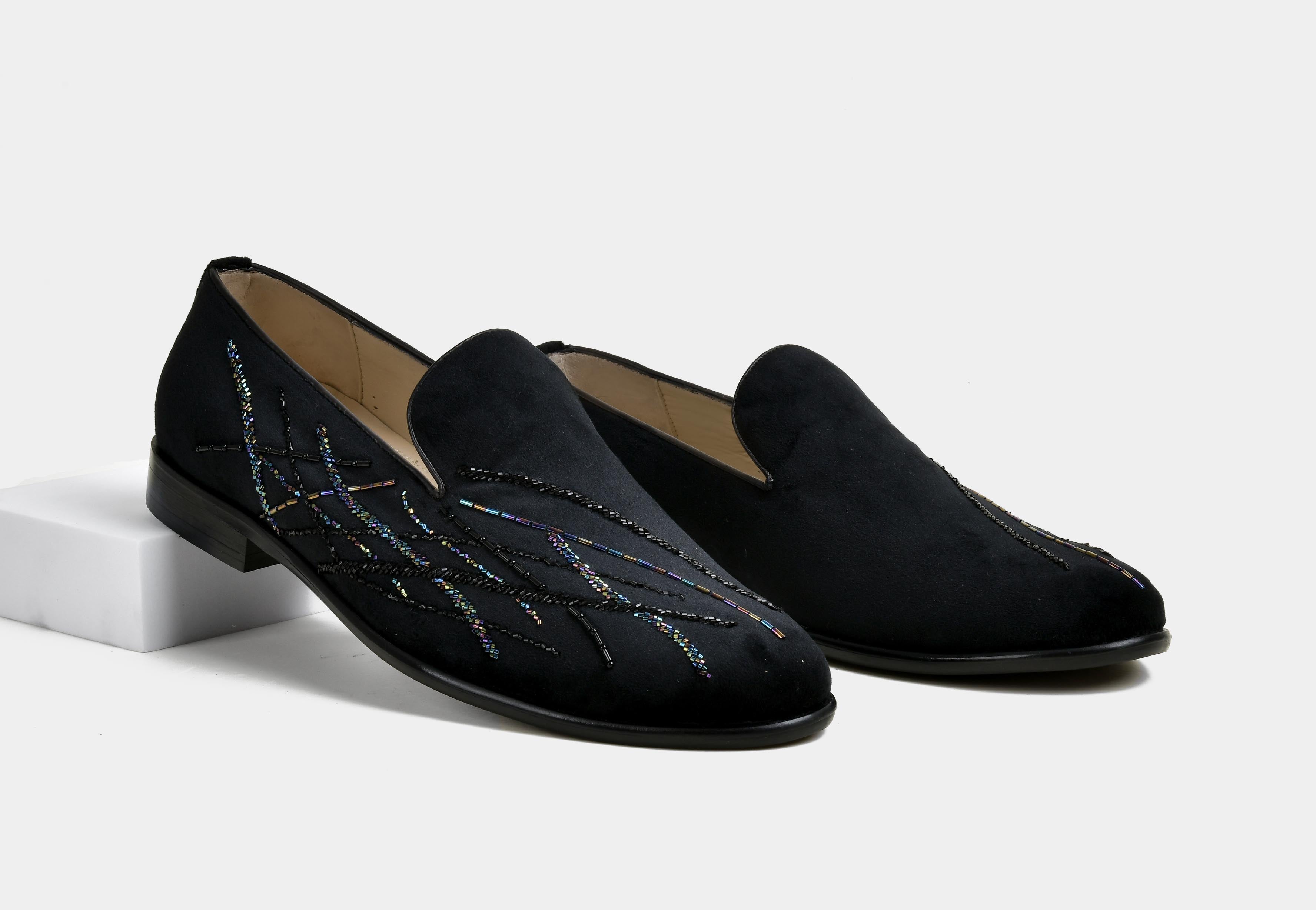 LUMERO | MEN BLACK EMBROIDERED VELVET SLIP-ONS