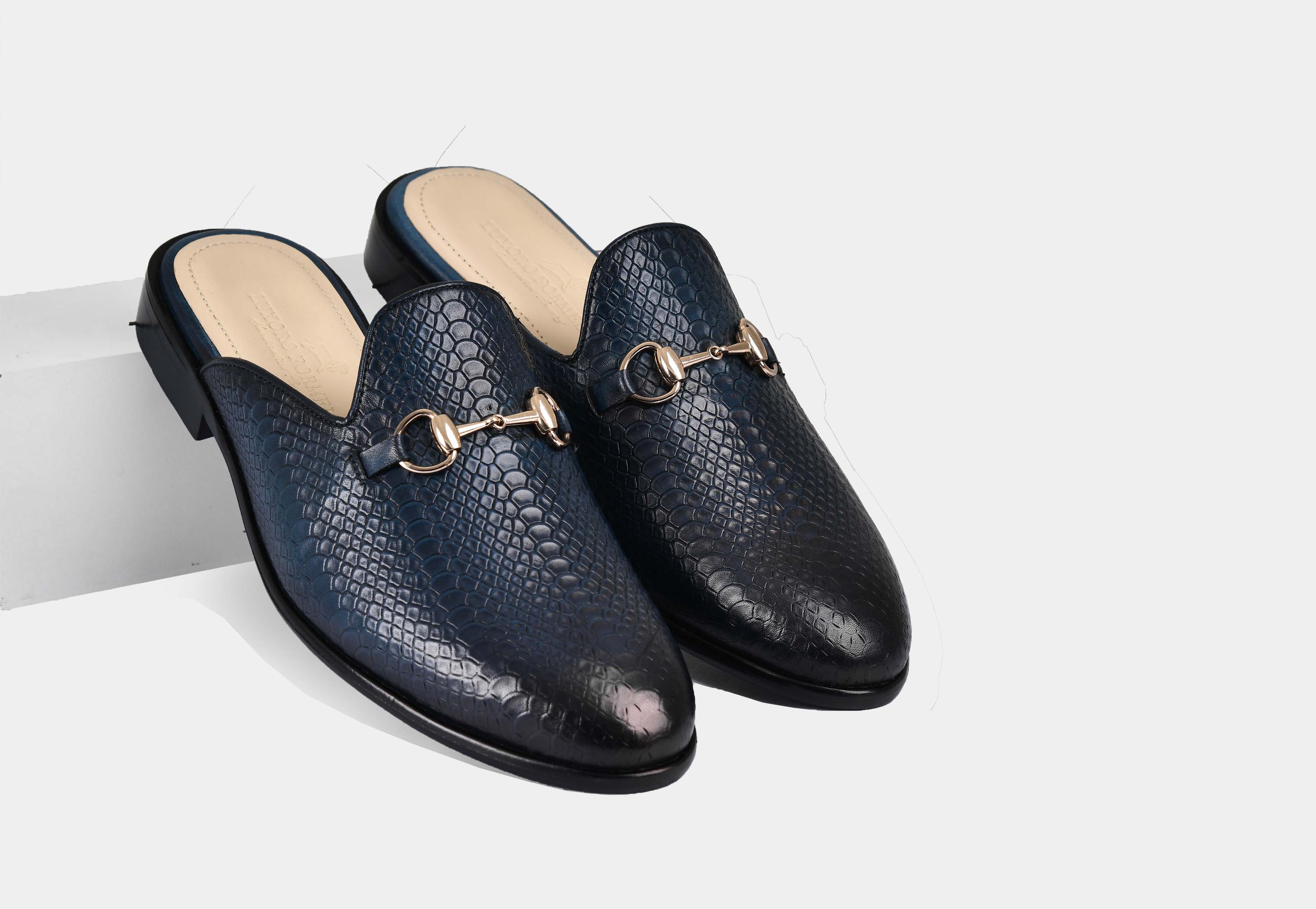 MULE | BLUE TEXTURED TRIM (Reserved-Release)