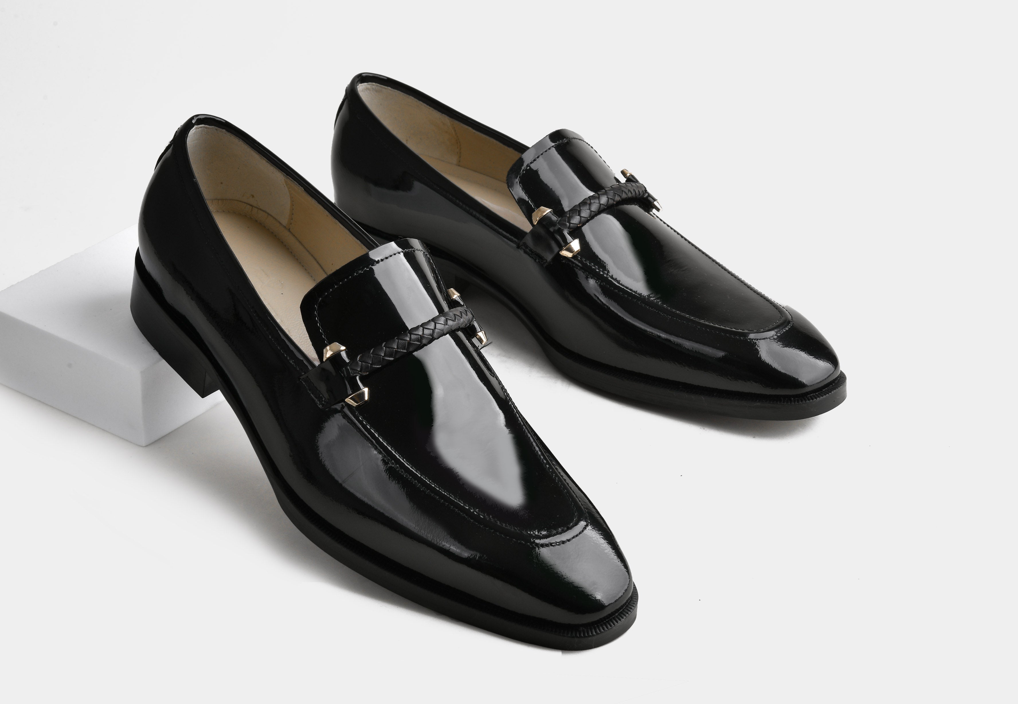 PETRO | MEN BLACK PATENT BRAIDED STRAP LOAFERS