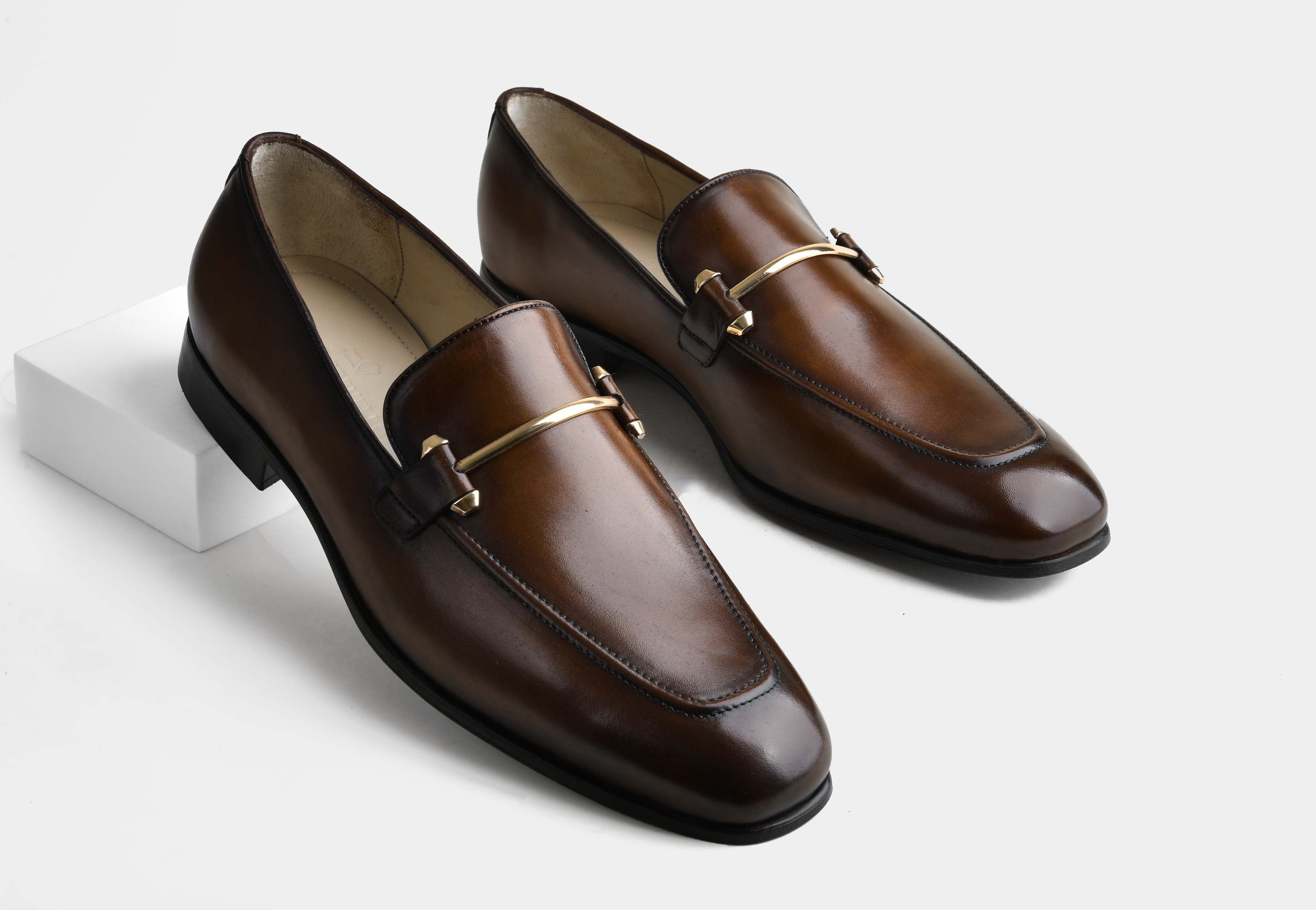 SERANO | MEN COGNAC HAND-BURNISHED HORSEBIT LOAFERS