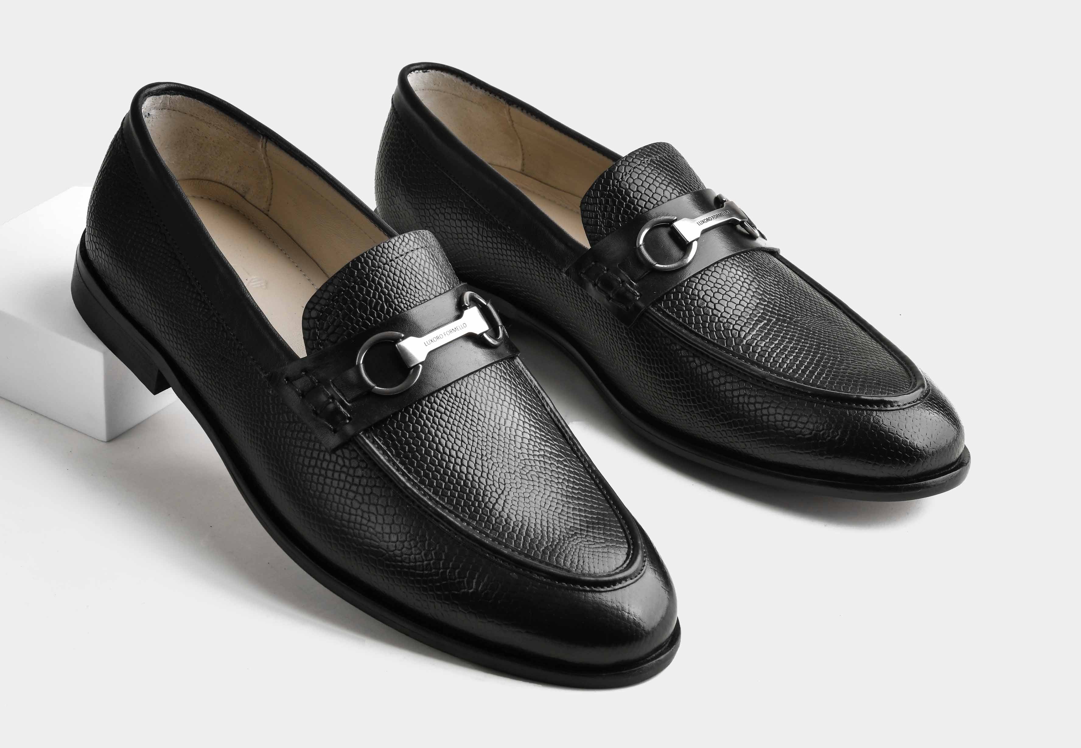 CAISER | MEN BLACK TEXTURED BIT LOAFERS
