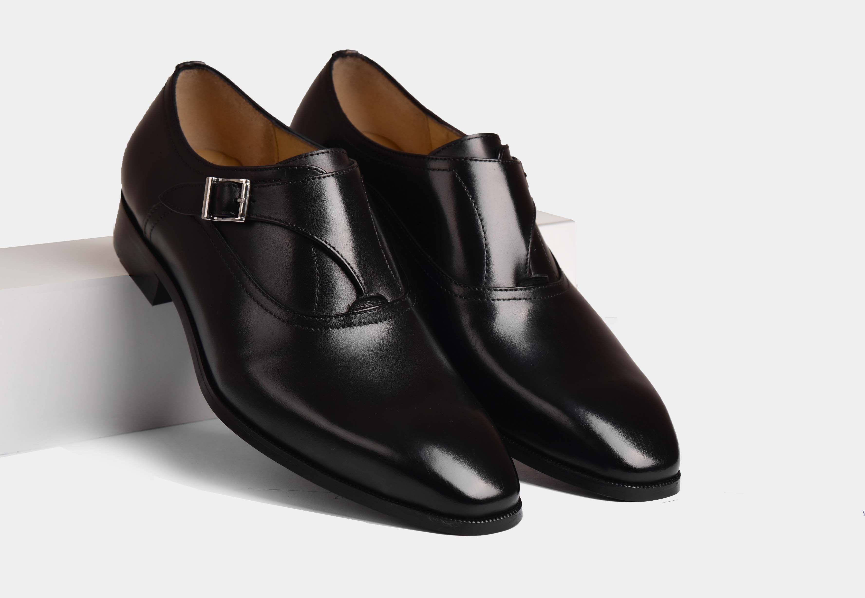 Reina Black (Reserved-Release)