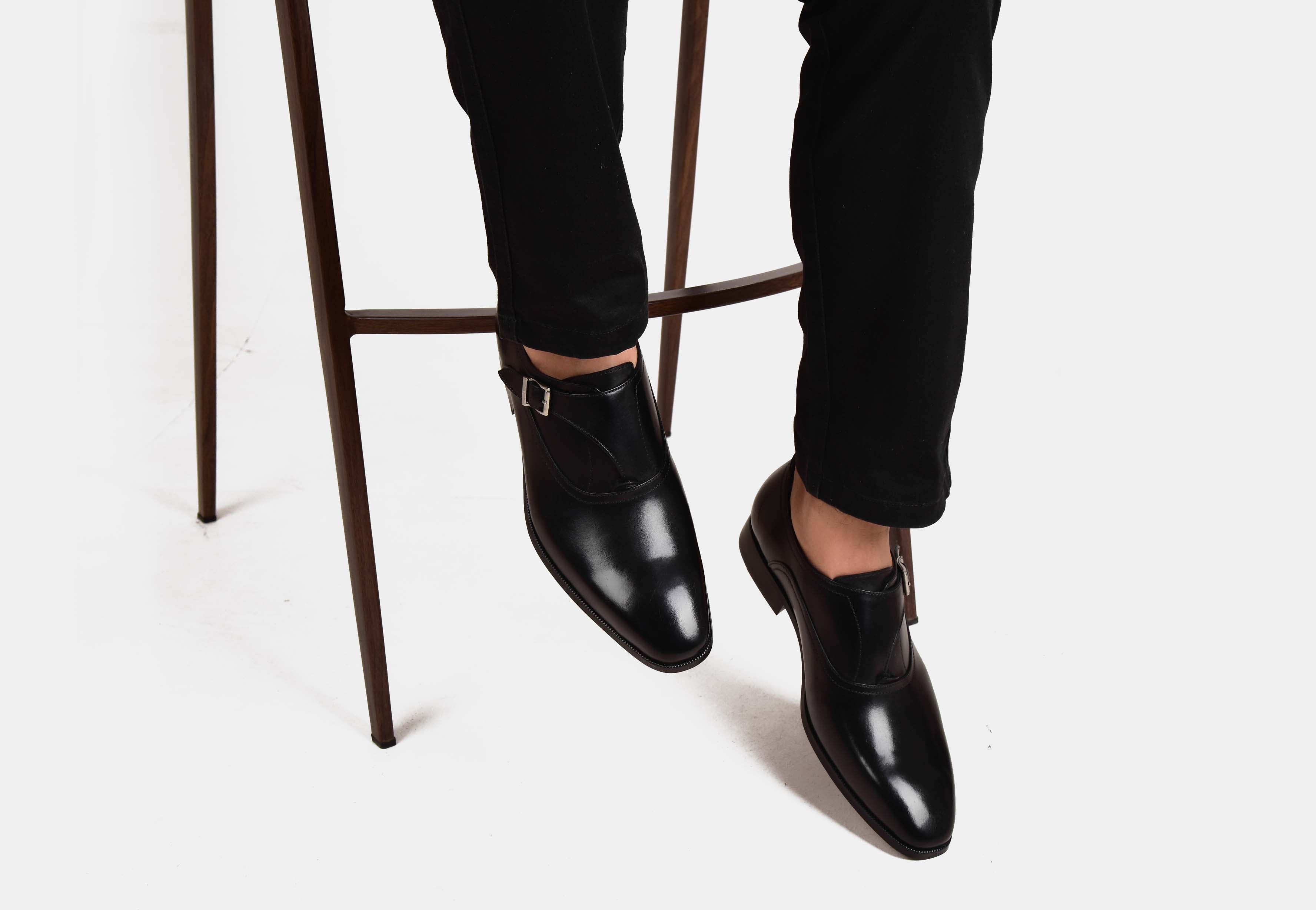 Reina Black (Reserved-Release)