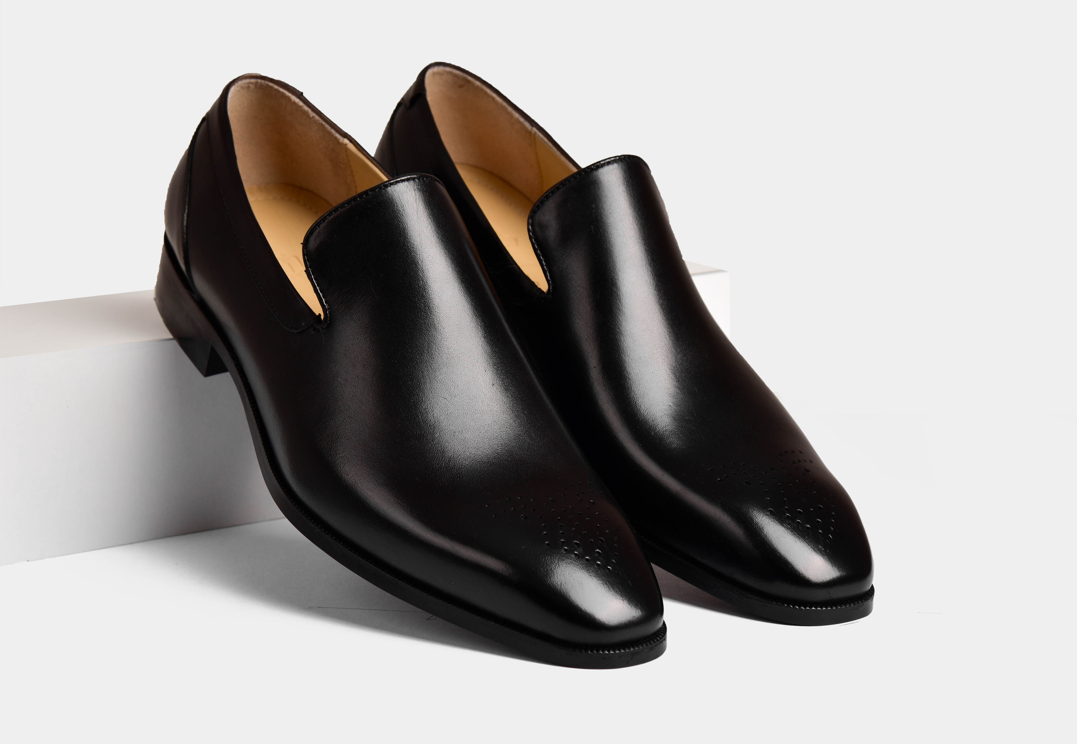 Madrid Black (Reserved-Release)