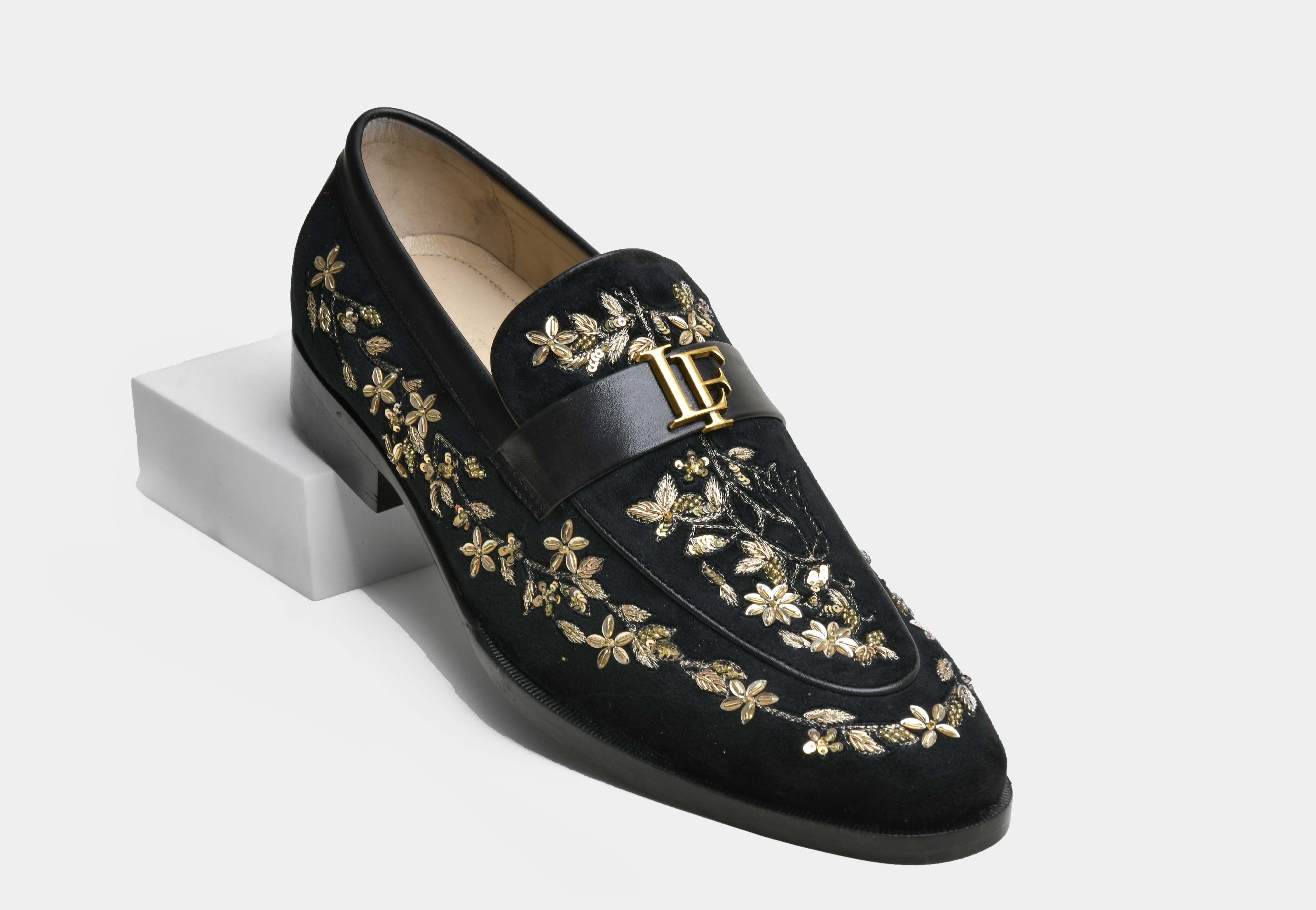 FLORENTINO | MEN BLACK GOLD-EMBROIDERED VELVET LOAFERS