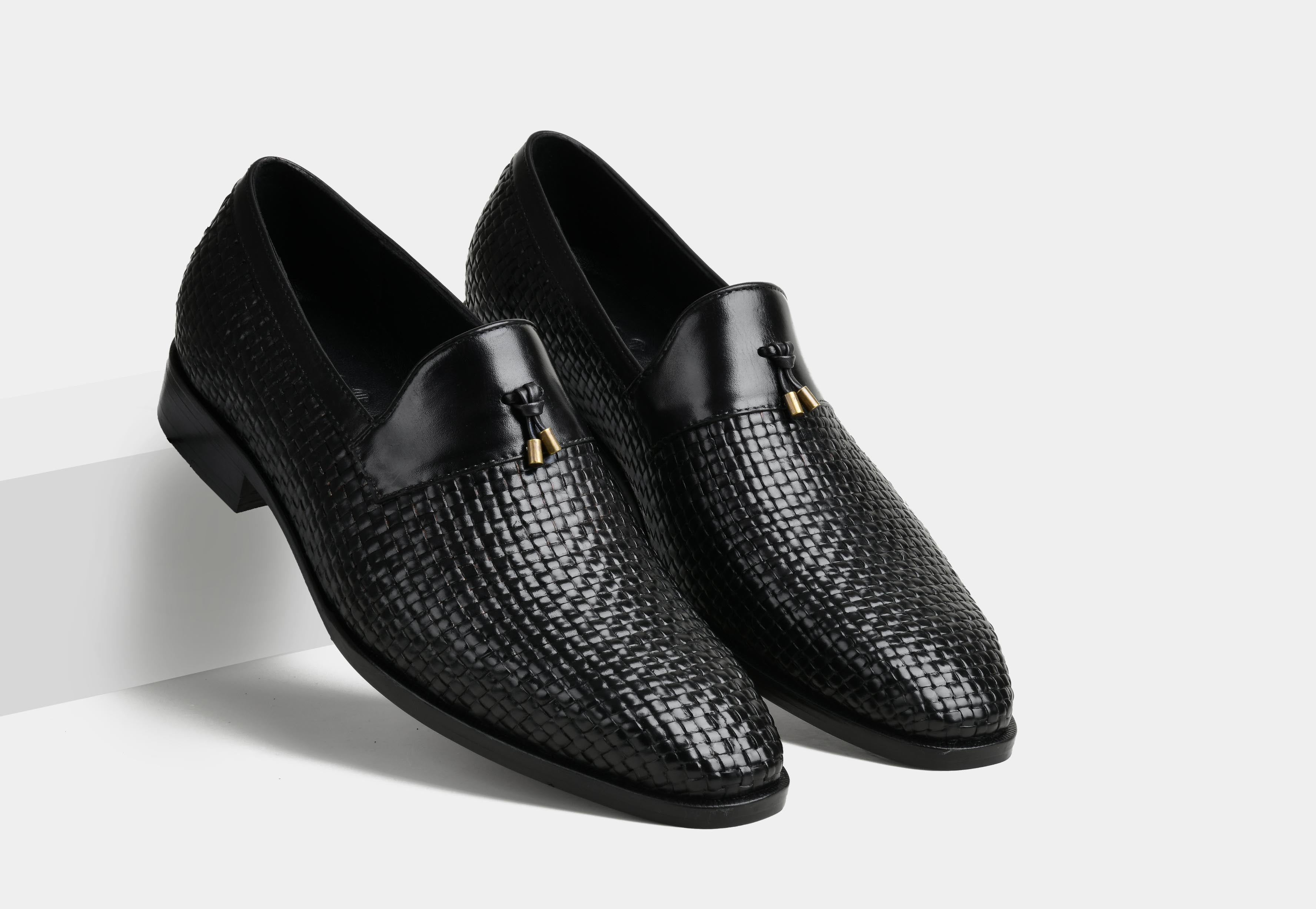 DIEGO | MEN WEAVED LEATHER LOAFERS IN BLACK (Reserved-Release)