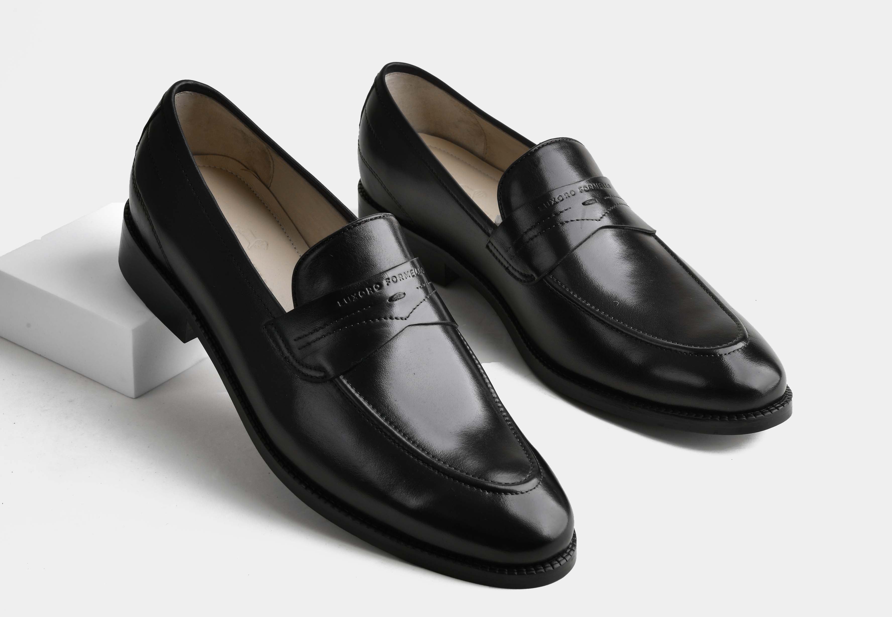 REGALLO | MEN BLACK HAND-FINISHED PENNY LOAFERS