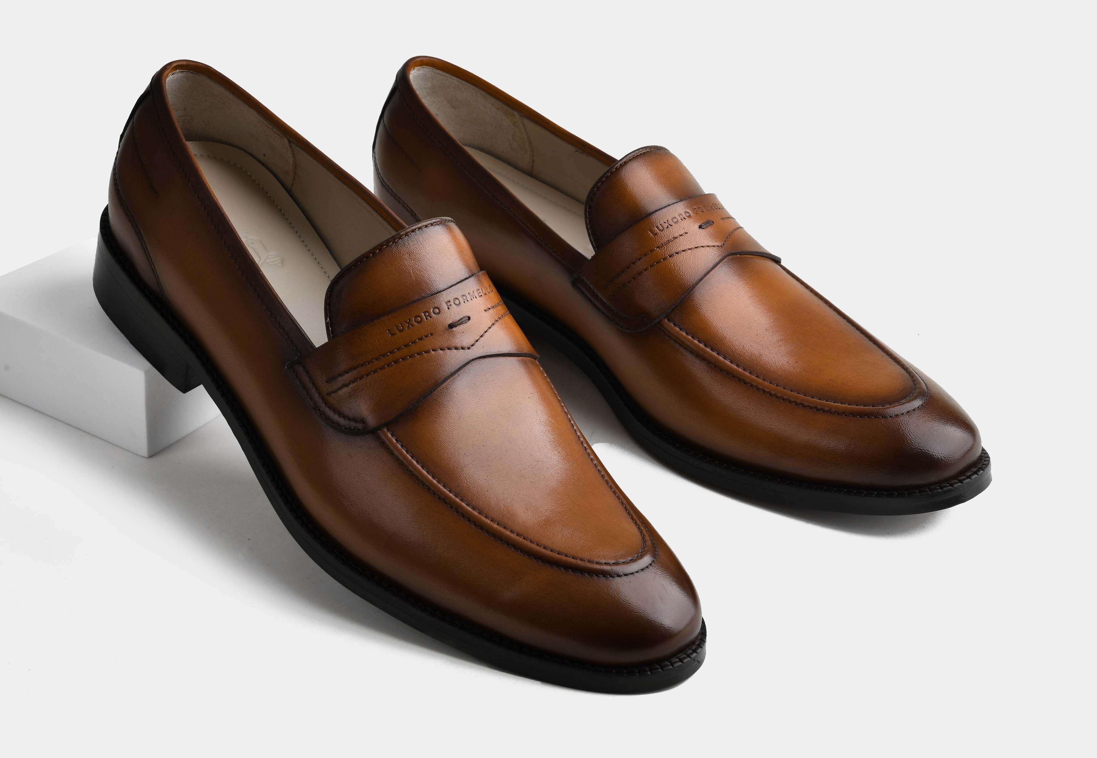 REGALLO | MEN TAN HAND-BURNISHED PENNY LOAFERS