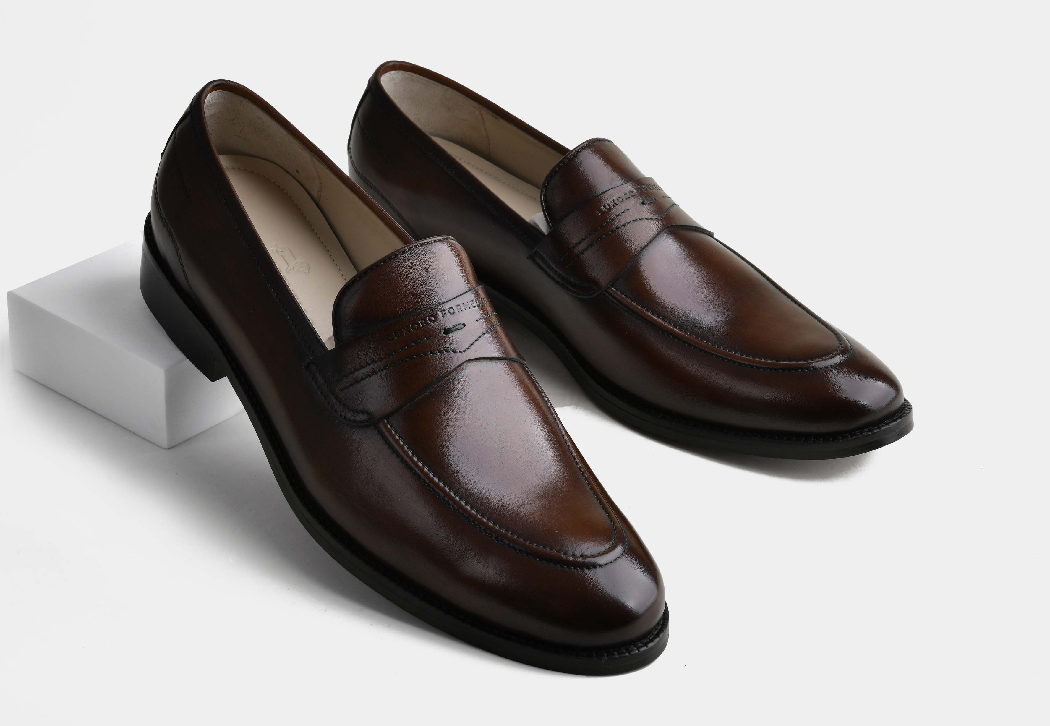 REGALLO | MEN BROWN HAND-BURNISHED PENNY LOAFERS
