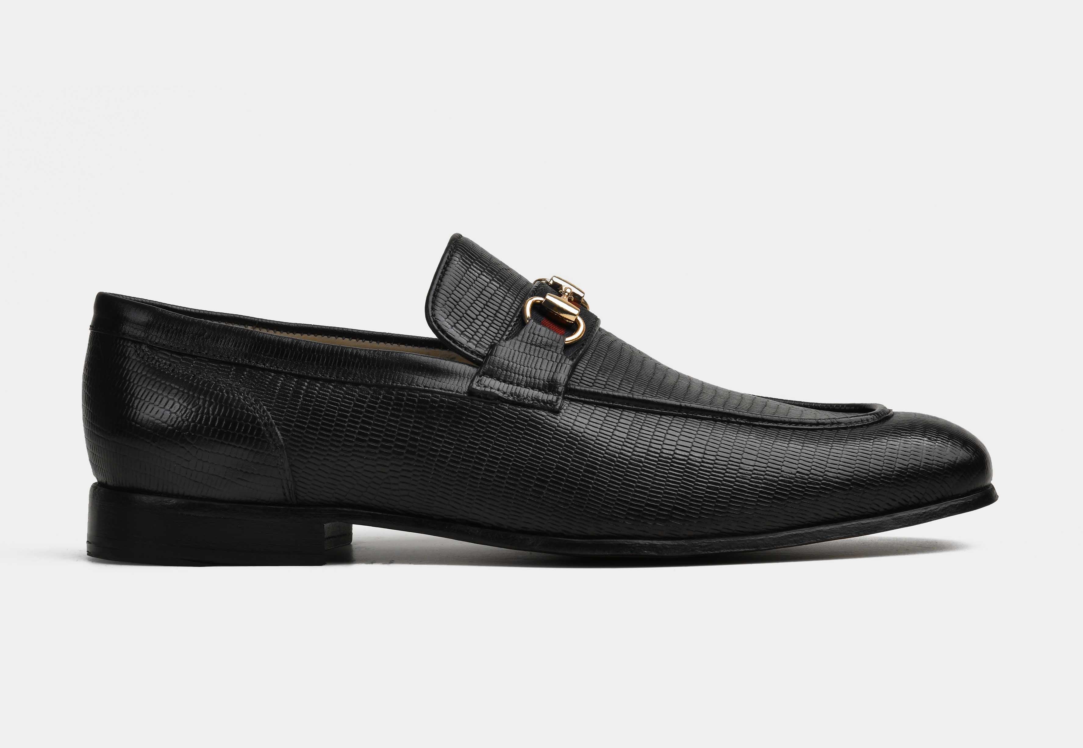 VARENO | MEN BLACK TEXTURED HORSEBIT LOAFERS