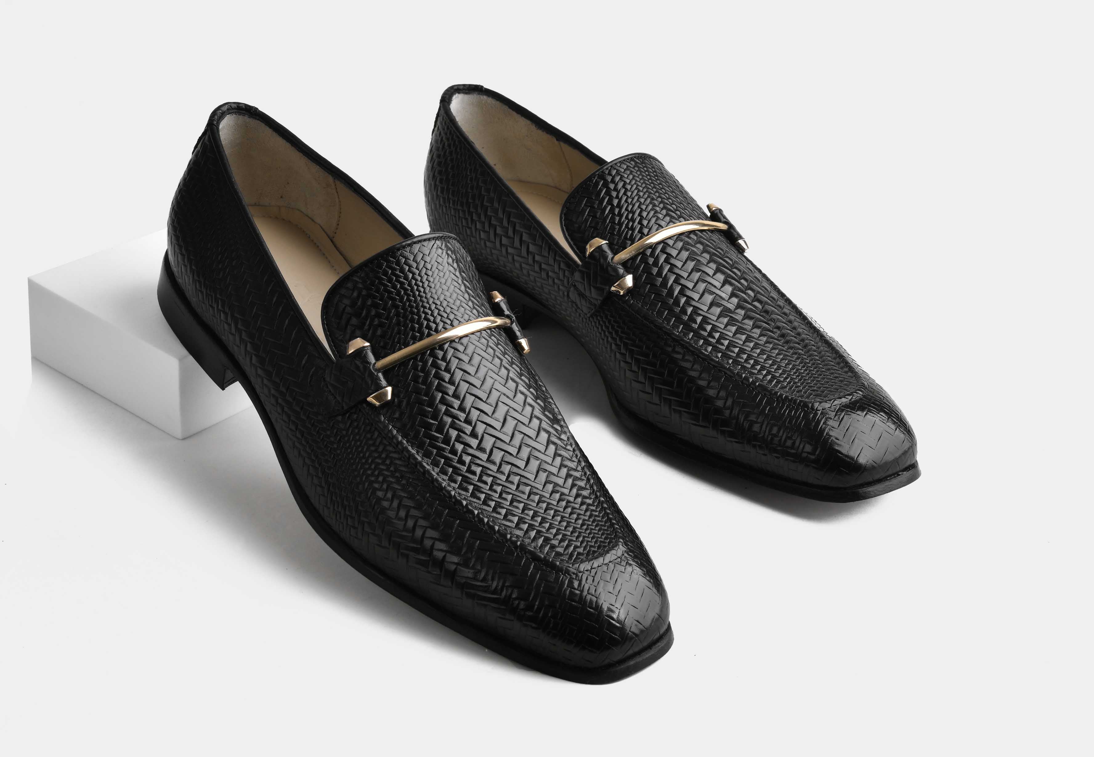 SERANO | MEN BLACK TEXTURED HORSEBIT LOAFERS