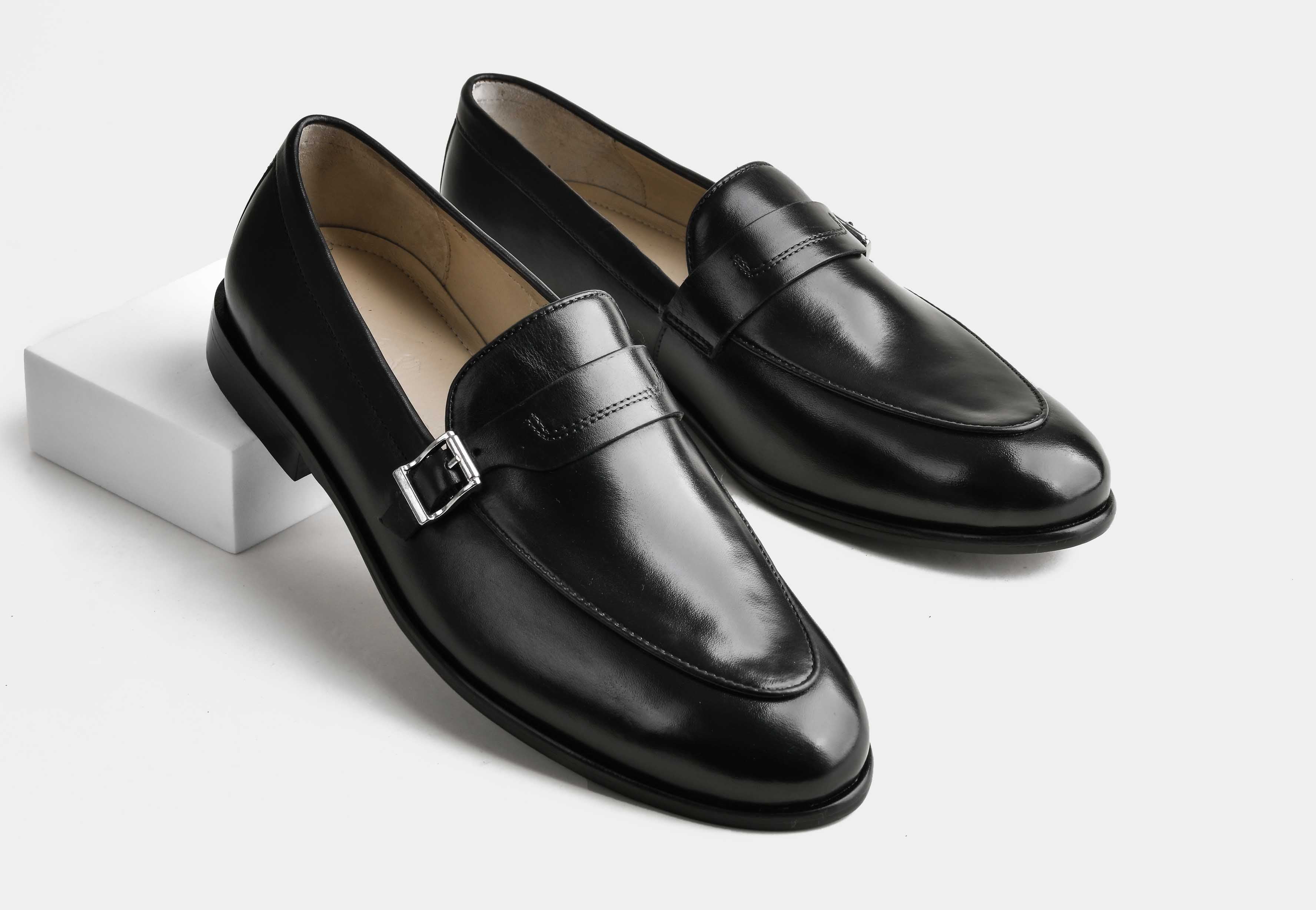 VERO | MEN BLACK BUCKLE STRAP LOAFERS