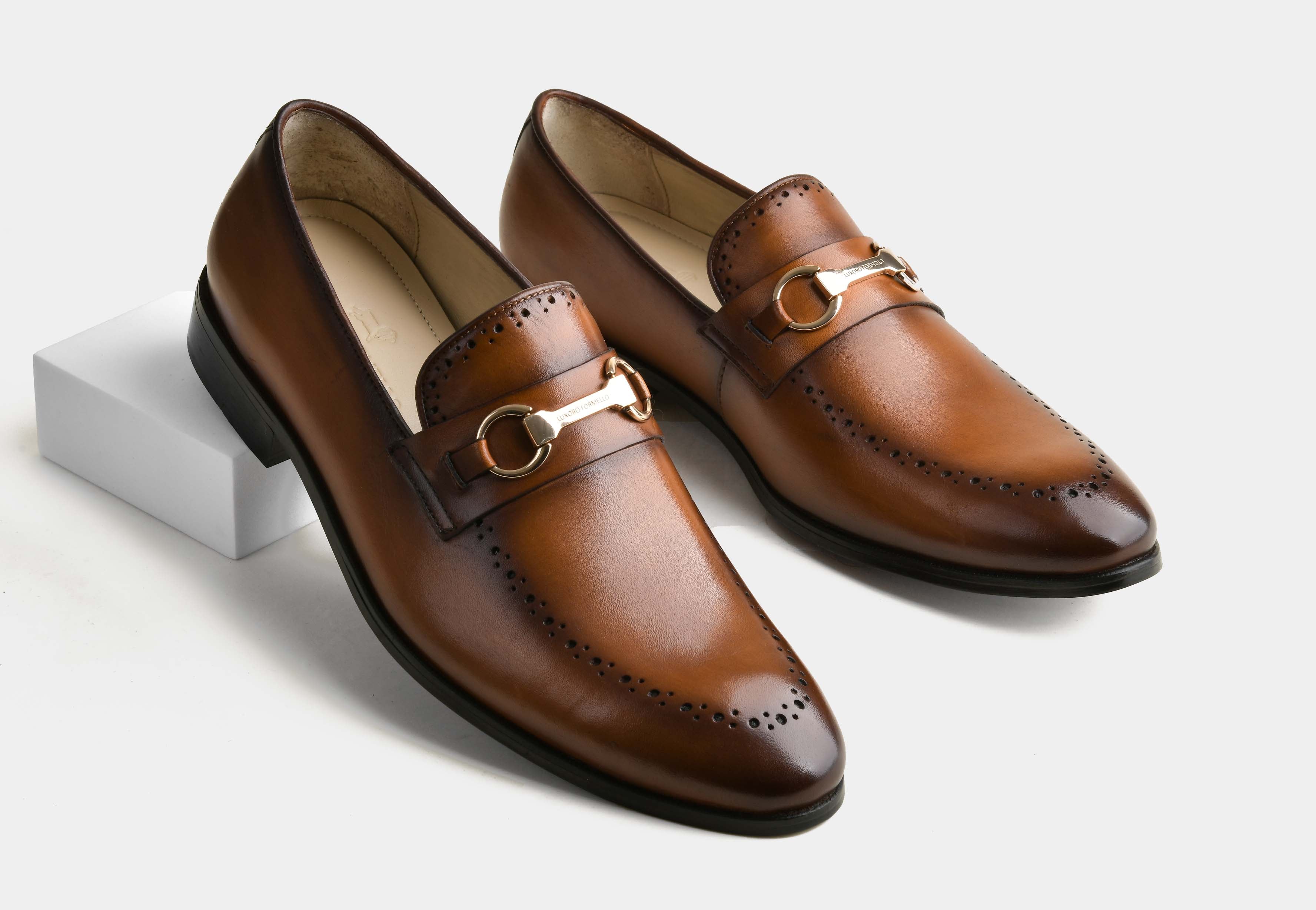 DELVANO | MEN TAN HAND-BURNISHED BUCKLE LOAFERS