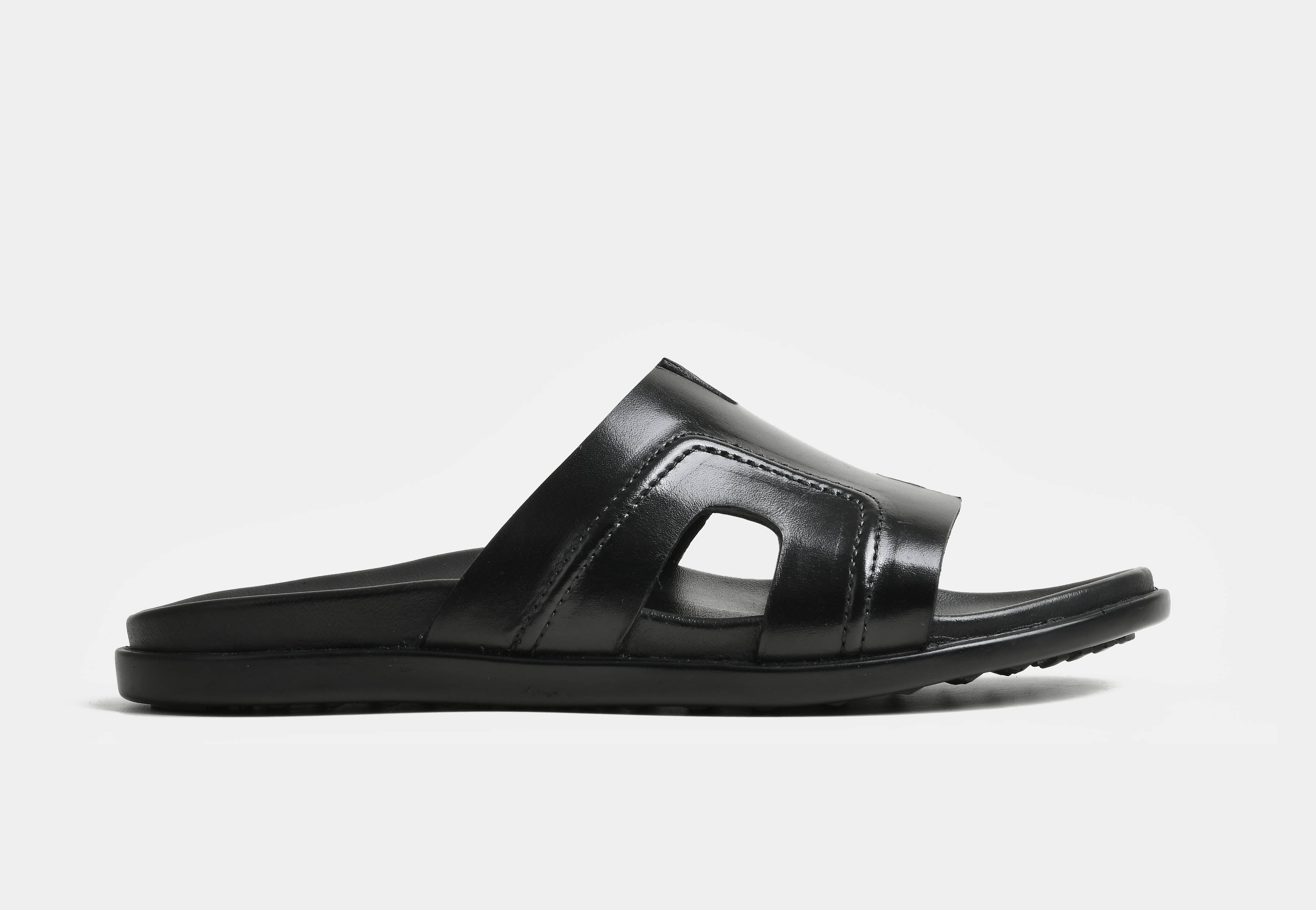 HERMANO | MEN BLACK CUT-OUT SLIDERS
