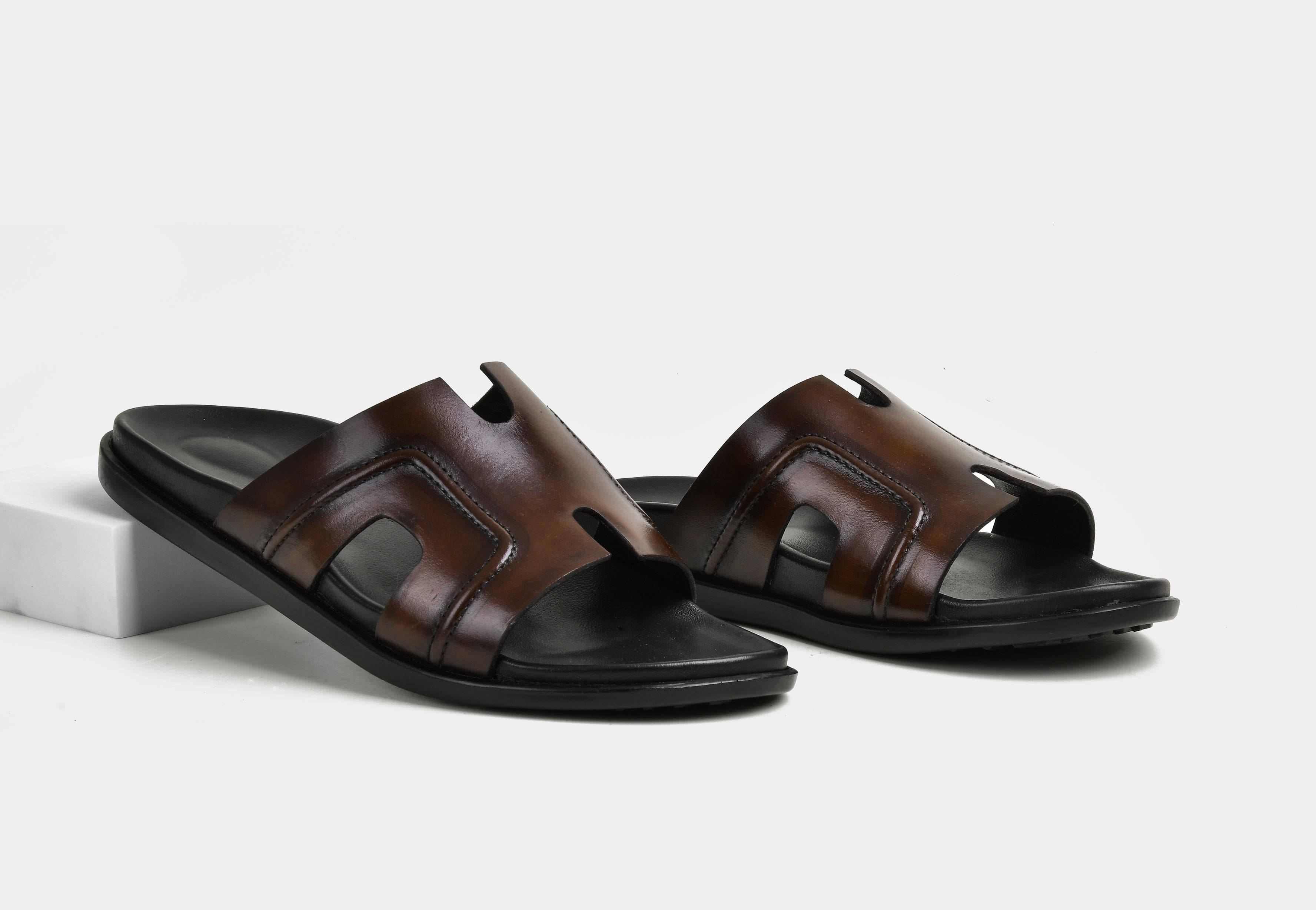 HERMANO | MEN BROWN CUT-OUT SLIDERS